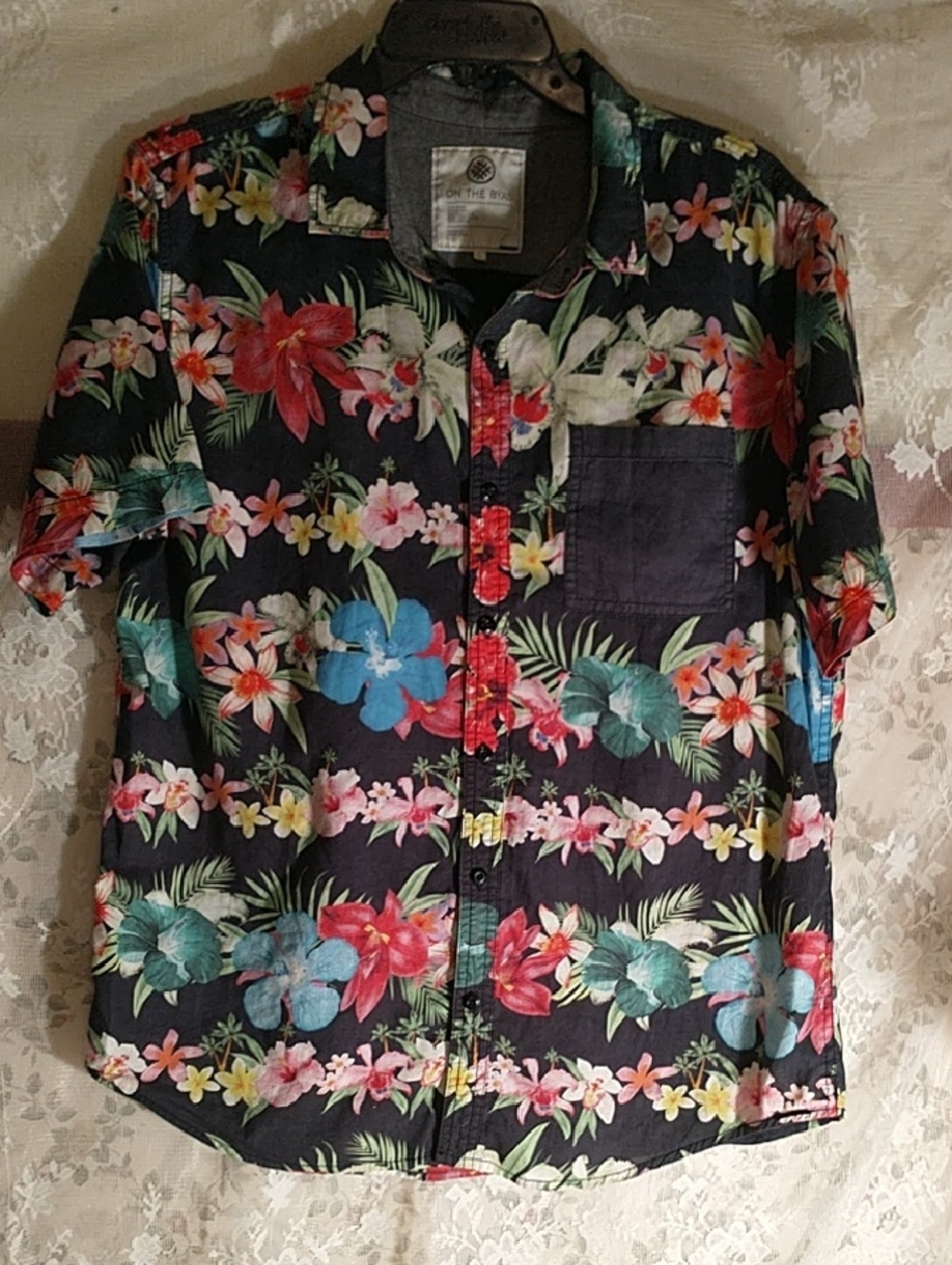 On the Byas men tropical floral short sleeve shirt sz l button down